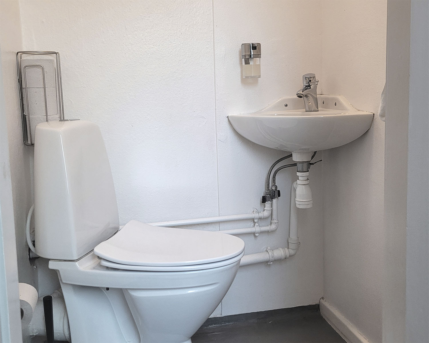 Fælles bad og toilet på 1 sal